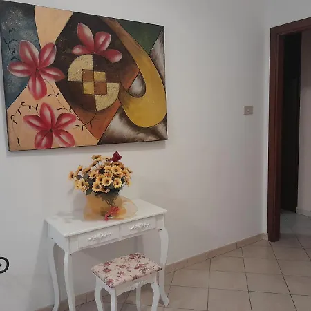 Sotto Il Castello Карини