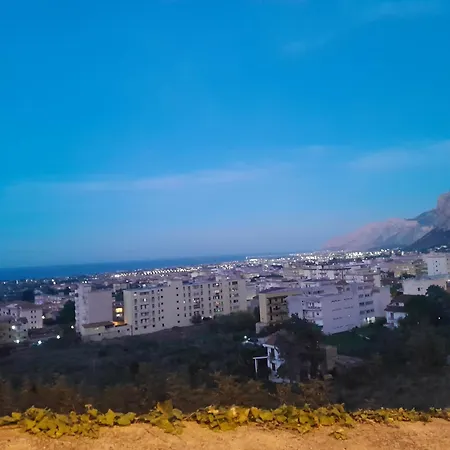 Sotto Il Castello * Карини